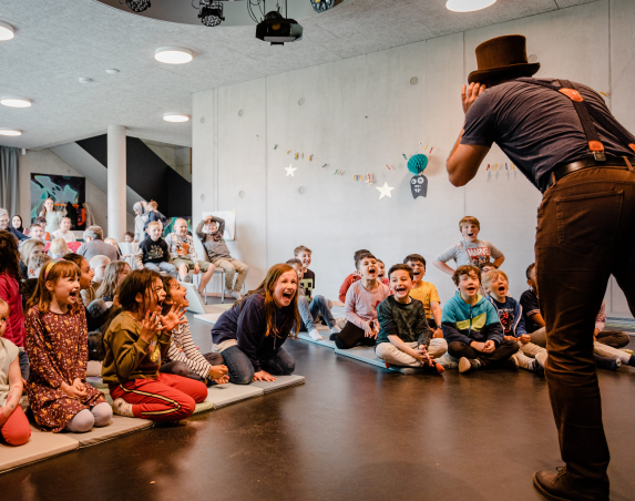 Familientag in einem großen Unternehmen mit Mr.Magic Zaubershow